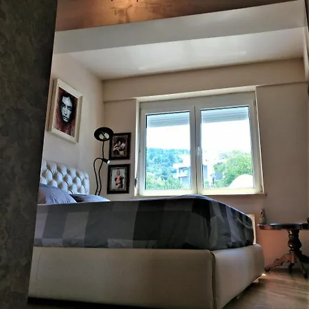 Stunning In Centre In Elite Neibourhood Vodno Апартаменты *